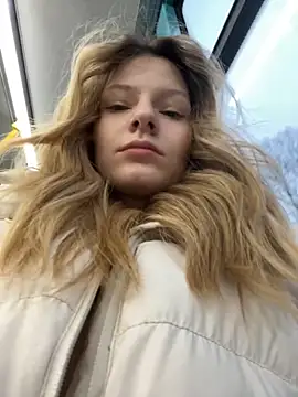 MaryHiggins online show from November 2025 01:33:02 PM