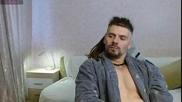 Aestheticguy101 online show from October 2025 10:16:02 AM