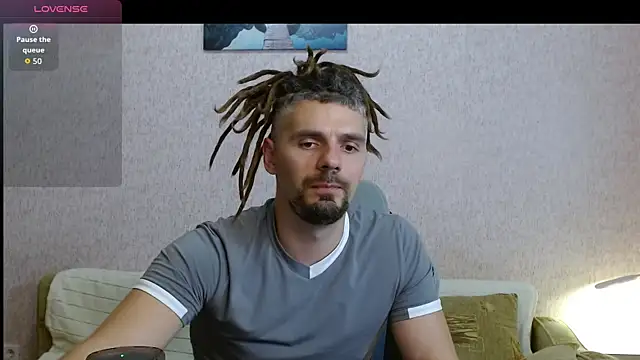 Snapshot of Aestheticguy101 chatting on July 2026 08:52:02 PM Aestheticguy101 online show from July 2026 08:52:02 PM