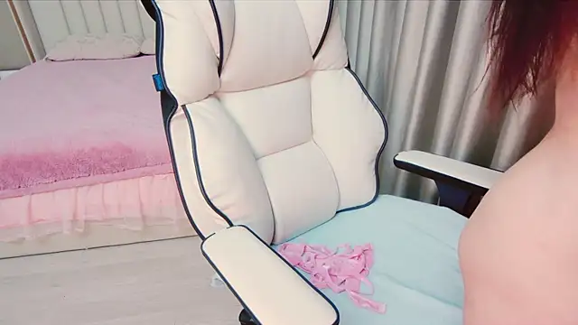 Snapshot of Girl__Funny chatting on December 2024 05:08:02 PM Girl  Funny online show from December 2024 05:08:02 PM