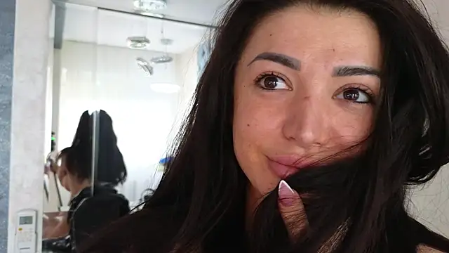 Theowonder online show from March 2025 02:01:01 PM