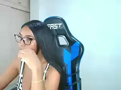 sophiax-x online show from January 2025 08:04:01 PM