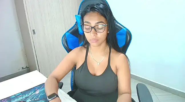 sophiax-x online show from January 2025 07:18:02 PM