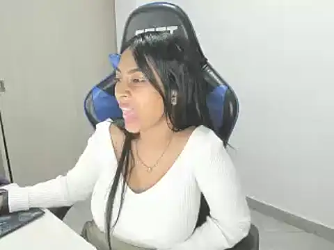 sophiax-x online show from February 2025 01:11:02 AM