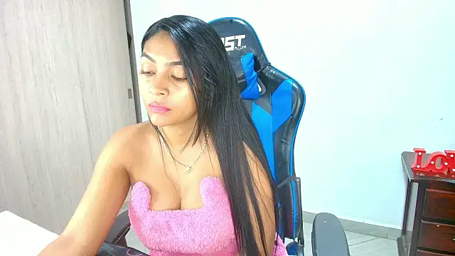 sophiax-x online show from September 2025 12:59:02 PM