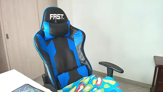 sophiax-x online show from October 2025 09:34:02 PM