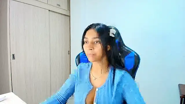 sophiax-x online show from October 2025 01:17:02 AM