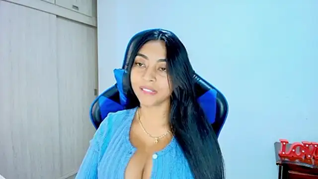 sophiax-x online show from December 2025 07:53:02 PM