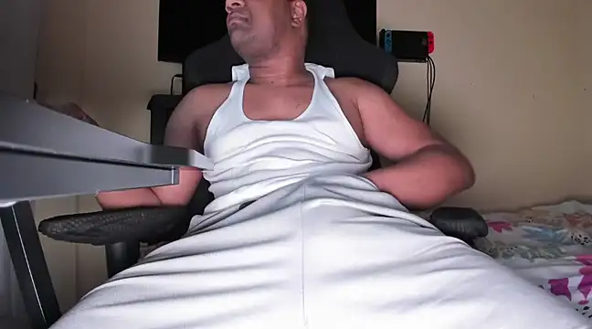 Snapshot of bigcockk23 chatting on March 2025 03:51:02 PM bigcockk23 online show from March 2025 03:51:02 PM