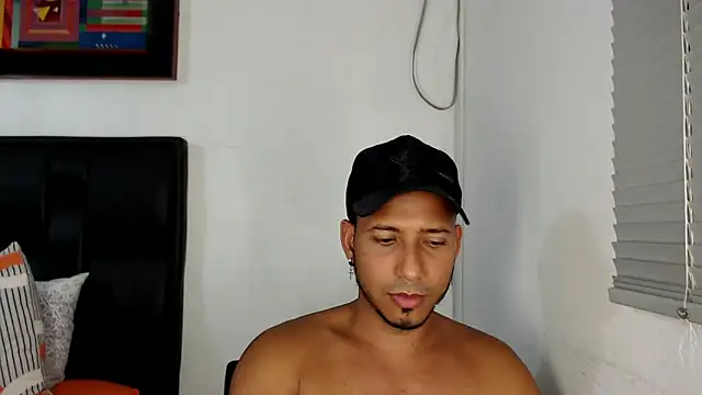 thommerxxx online show from January 2025 11:45:01 PM