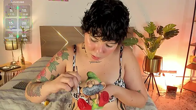 Snapshot of Amy_art chatting on April 2026 01:06:01 PM Amy art online show from April 2026 01:06:01 PM