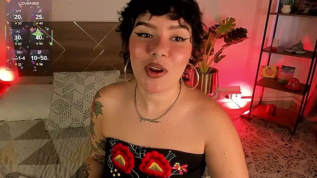 Snapshot of Amy_art chatting on May 2026 08:14:02 PM Amy art online show from May 2026 08:14:02 PM