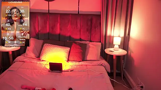 Galilea Fox online show from September 2025 04:01:01 AM