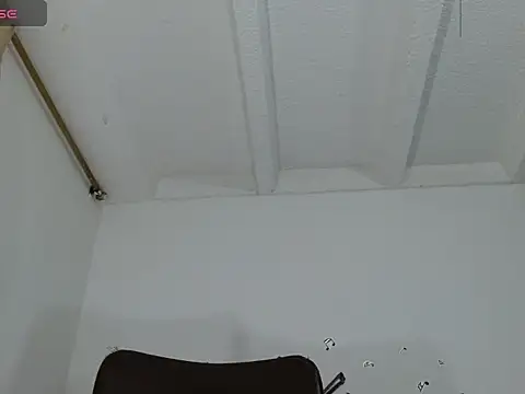 Snapshot of Alexaqueen1 chatting on February 2025 11:04:02 PM Alexaqueen1 online show from February 2025 11:04:02 PM