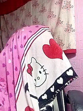 Snapshot of Cutie_body11 chatting on April 2026 11:11:01 PM Cutie body11 online show from April 2026 11:11:01 PM