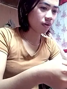 Snapshot of Cutie_body11 chatting on May 2026 01:14:01 AM Cutie body11 online show from May 2026 01:14:01 AM