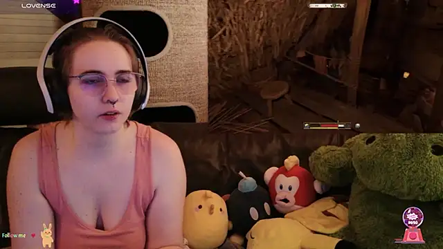 GamerGirl Eve online show from November 2025 07:01:02 PM