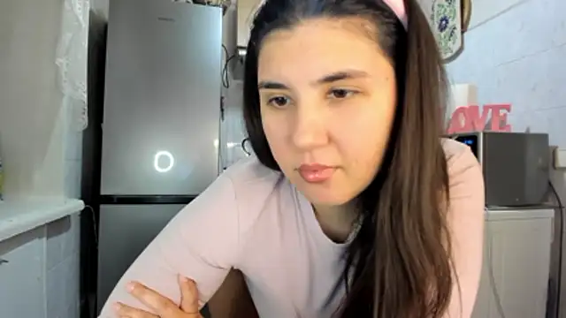 MiaMarrone online show from December 2025 07:54:02 PM