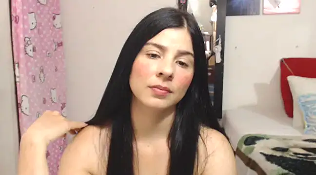 Snapshot of Estefani_32 chatting on January 2025 06:23:01 PM Estefani 32 online show from January 2025 06:23:01 PM