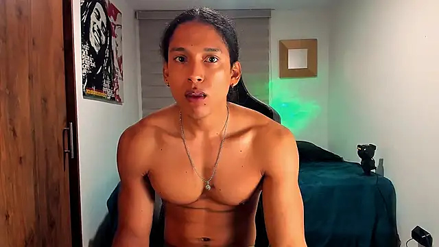 Snapshot of Liam_V chatting on January 2025 09:39:02 AM Liam V online show from January 2025 09:39:02 AM