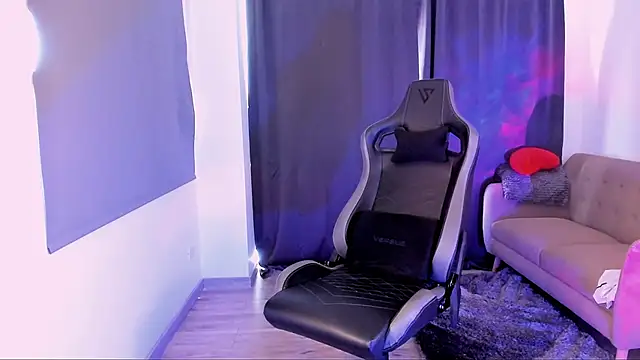 Snapshot of Liam_V chatting on March 2025 07:57:02 PM Liam V online show from March 2025 07:57:02 PM