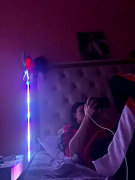 Flossy Vettie online show from November 2025 03:34:01 PM