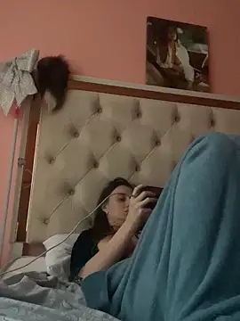 Flossy Vettie online show from November 2025 02:17:02 PM