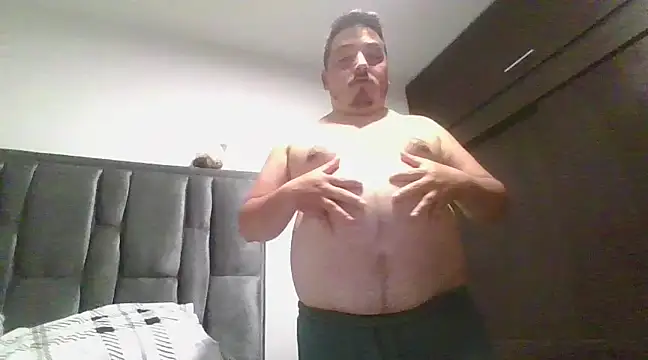 Snapshot of antonycruz chatting on December 2024 03:15:02 AM antonycruz online show from December 2024 03:15:02 AM