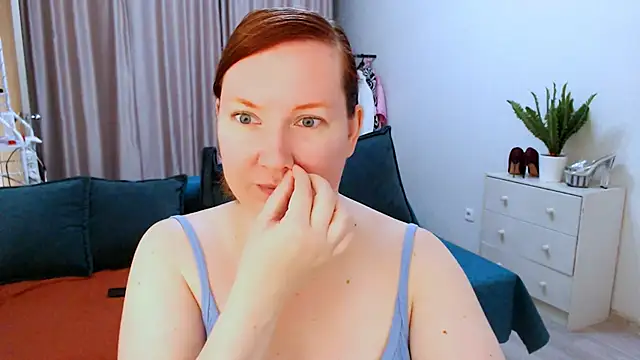 GoddessLara online show from September 2025 02:11:02 AM