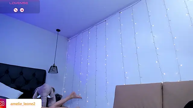 Snapshot of AMELIELEONE chatting on February 2025 12:34:01 PM AMELIELEONE online show from February 2025 12:34:01 PM