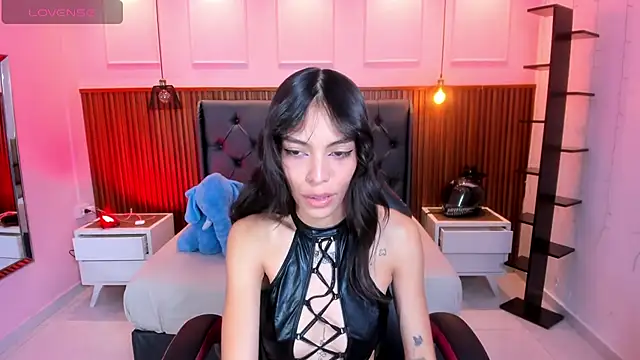 Snapshot of AMELIELEONE chatting on September 2025 12:28:02 PM AMELIELEONE online show from September 2025 12:28:02 PM