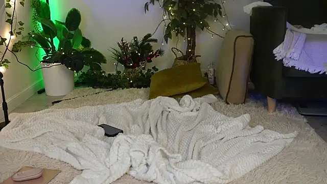 ScarletBlaze online show from December 2024 09:17:01 PM