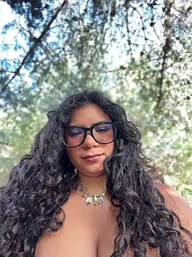 Simone Miller online show from May 2026 09:01:02 PM