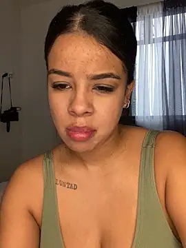 trianawhite online show from January 2025 07:29:01 PM