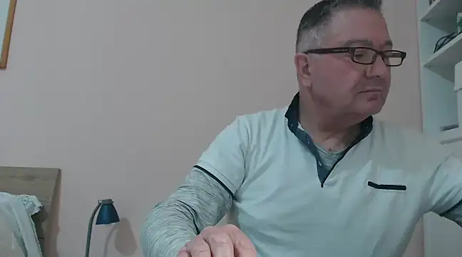 Snapshot of YOU6me chatting on January 2025 03:25:01 PM YOU6me online show from January 2025 03:25:01 PM