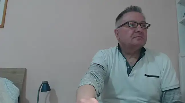 Snapshot of YOU6me chatting on January 2025 03:58:01 PM YOU6me online show from January 2025 03:58:01 PM