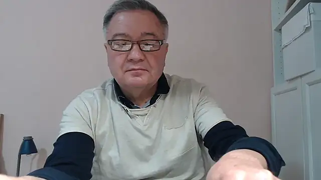 Snapshot of YOU6me chatting on January 2025 10:27:01 AM YOU6me online show from January 2025 10:27:01 AM