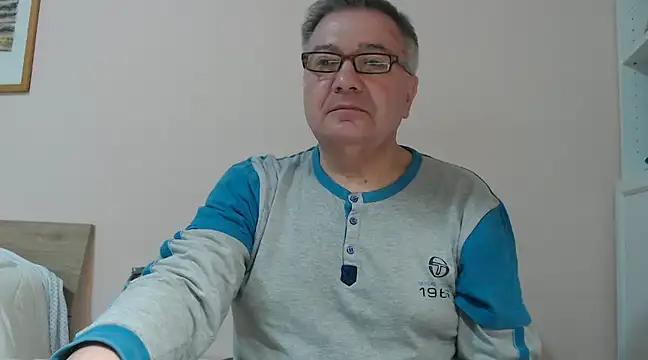 Snapshot of YOU6me chatting on January 2025 05:53:01 PM YOU6me online show from January 2025 05:53:01 PM