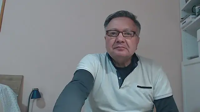 Snapshot of YOU6me chatting on February 2025 06:09:02 PM YOU6me online show from February 2025 06:09:02 PM