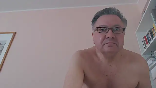 Snapshot of YOU6me chatting on March 2025 09:14:02 AM YOU6me online show from March 2025 09:14:02 AM