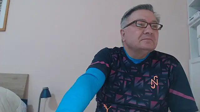 Snapshot of YOU6me chatting on March 2025 08:47:02 AM YOU6me online show from March 2025 08:47:02 AM