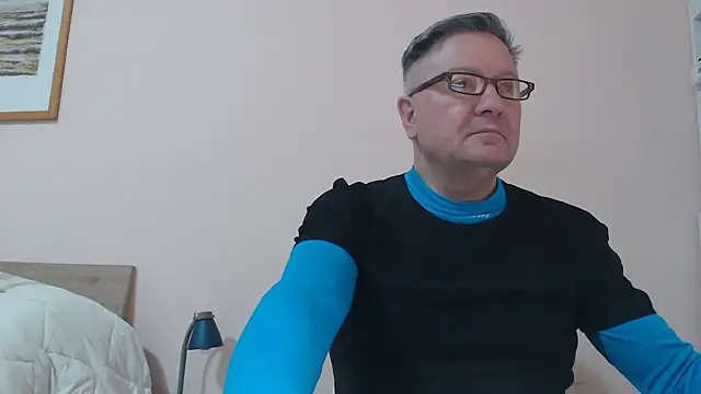 Snapshot of YOU6me chatting on March 2025 05:58:01 PM YOU6me online show from March 2025 05:58:01 PM