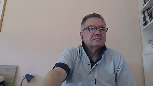 Snapshot of YOU6me chatting on September 2025 07:56:02 AM YOU6me online show from September 2025 07:56:02 AM