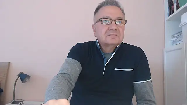 Snapshot of YOU6me chatting on October 2025 02:51:02 PM YOU6me online show from October 2025 02:51:02 PM