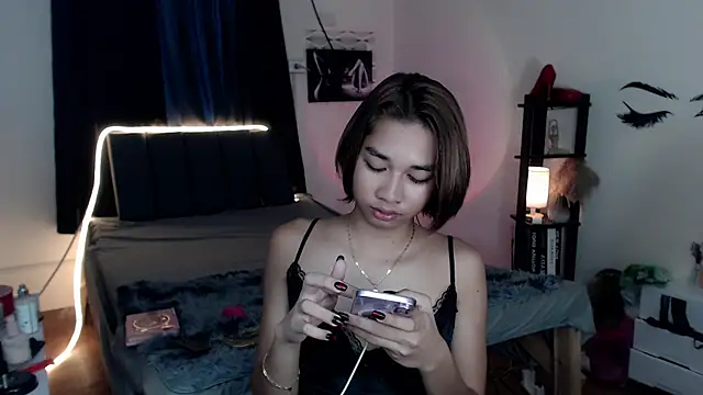 Snapshot of SweetCumFrancine chatting on May 2026 08:53:01 AM SweetCumFrancine online show from May 2026 08:53:01 AM