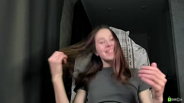 Courtney Luv online show from December 2025 01:15:01 PM