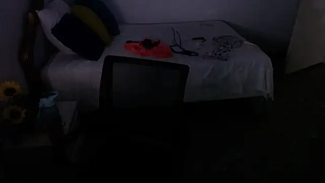 emiliaa hot online show from January 2025 11:56:02 PM