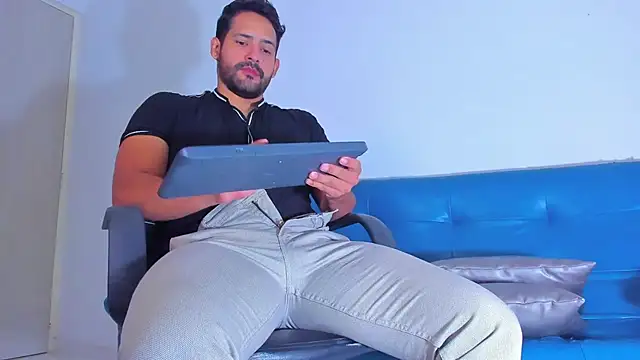 JorsMontero online show from March 2025 12:00:01 PM