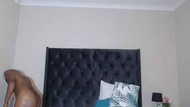 Snapshot of Sexynaughty_Gal chatting on December 2024 08:21:02 PM Sexynaughty Gal online show from December 2024 08:21:02 PM