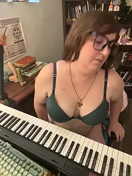 Adobe Angel online show from October 2025 09:58:02 PM